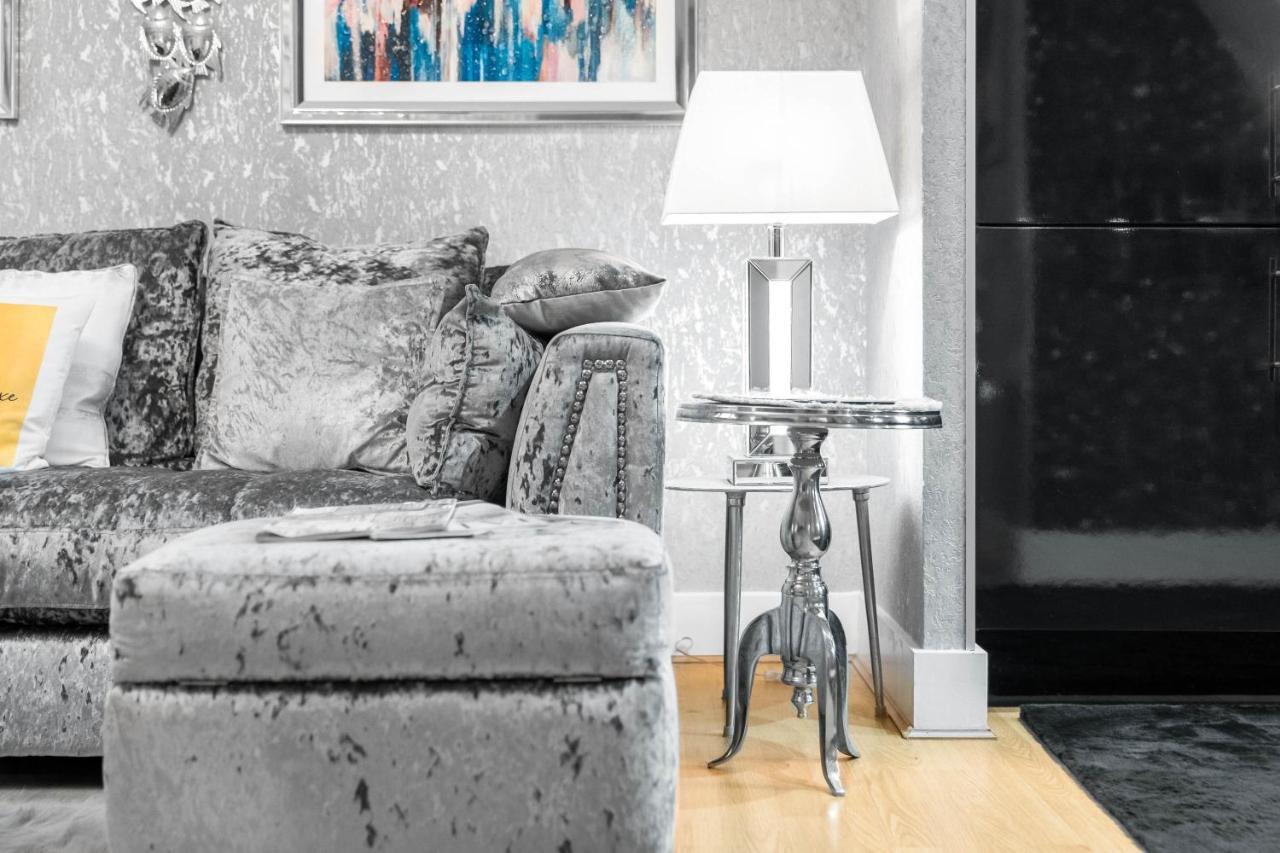 Luxury City Centre Apartment - Parking - Smart Tv - Wifi - Intercom Μπέρμιγχαμ Εξωτερικό φωτογραφία